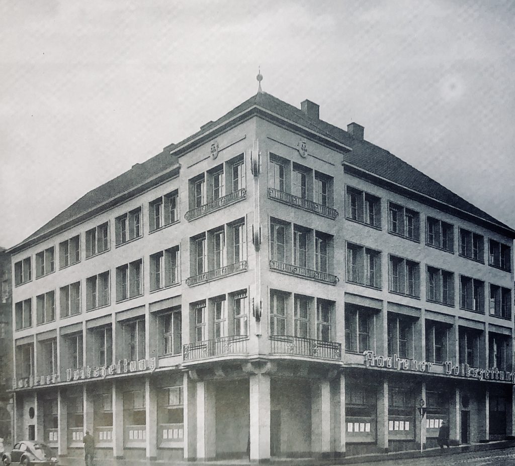 1947: Kauf des Grundstücks Theaterstraße 70-74 und Horngasse 1-1a
